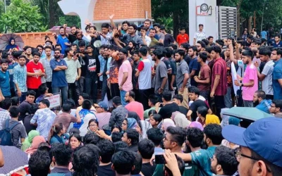 চুয়েট উত্তাল, নতুন ভিসিকে প্রবেশে শিক্ষার্থীদের বাধা