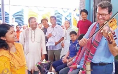 মুর্শিদী ভাওয়াইয়ায় মুগ্ধ রাষ্ট্রদূত