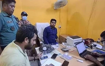 ‘সাবরেজিস্ট্রারের নির্দেশে ঘুষ নিয়েছি’ আদালতে বললেন ২ কর্মচারী