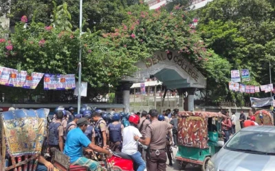 ঢাকা কলেজ-আইডিয়াল শিক্ষার্থীদের সংঘর্ষ, অতিরিক্ত পুলিশ মোতায়েন