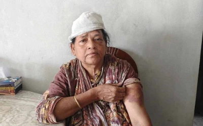 টাকা ধার না দেয়ায় বৃদ্ধাকে কুপিয়ে জখম, গ্রেফতার ১