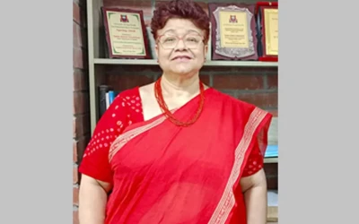 নেকাবকাণ্ডে সব ধরনের ক্লাস থেকে অব্যাহতি পেলেন ঢাবির সেই শিক্ষক