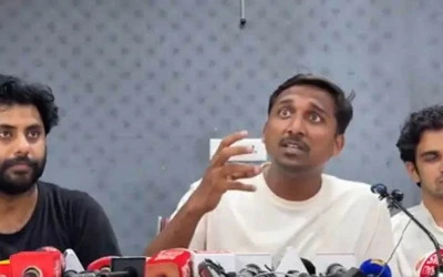 গণগ্রেপ্তারেও অনড় ককরোচ পার্টি, বিক্ষোভ চালিয়ে যাওয়ার ঘোষণা