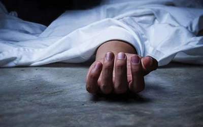 নারীর মৃত্যু ঘিরে রহস্য: আত্মহত্যা নাকি খুন?